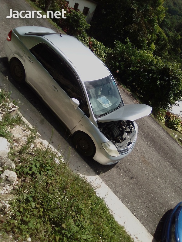 Nissan Tiida 1,2L 2011-6