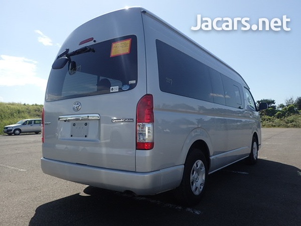 Toyota Hiace Grand Cabin 2,5L 2014-12