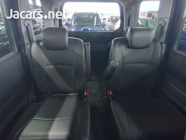 Honda Stepwgn Spada 2,0L 2013-4