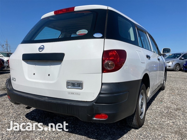Nissan AD Wagon 1,5L 2016-3