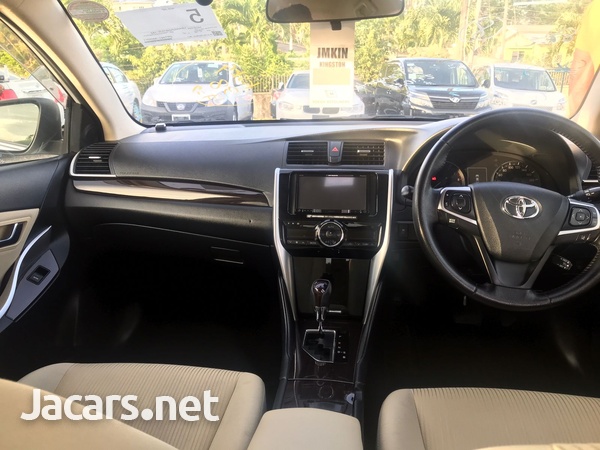 Toyota Premio 1,8L 2017-6