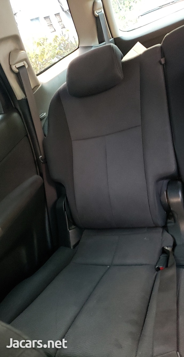 Subaru Exiga 2,0L 2009-7