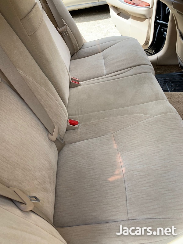 Toyota Crown 2,5L 2012-6