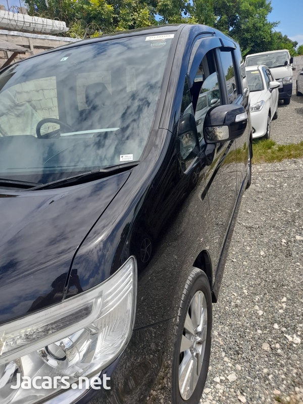 Honda Stepwgn Spada 1,9L 2013-4