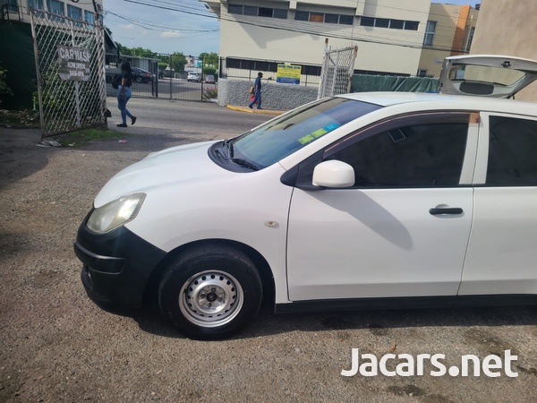 Nissan AD Wagon 1,5L 2014-2