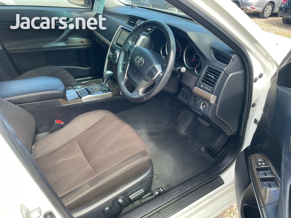 Toyota Mark X 2,5L 2016-7