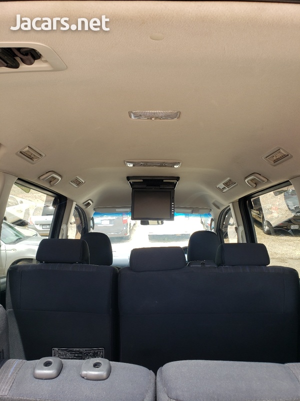 Toyota Voxy 2,0L 2011-10
