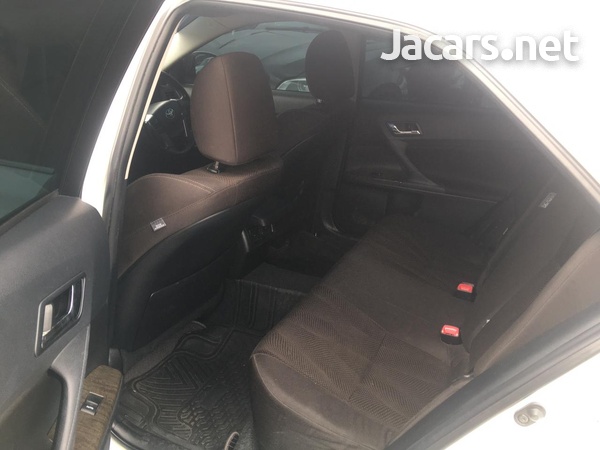 Toyota Mark X 2,5L 2013-3