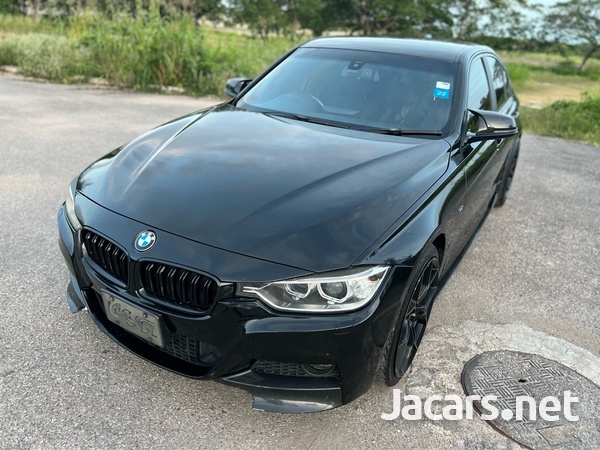 BMW 3-Series 2,0L 2013-1