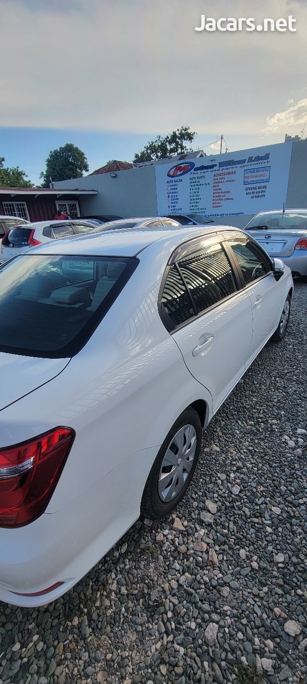 Toyota Axio 1,5L 2017-5
