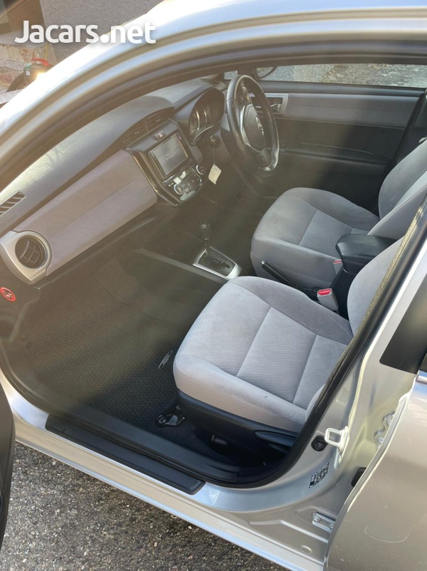 Toyota Axio 1,5L 2013-8