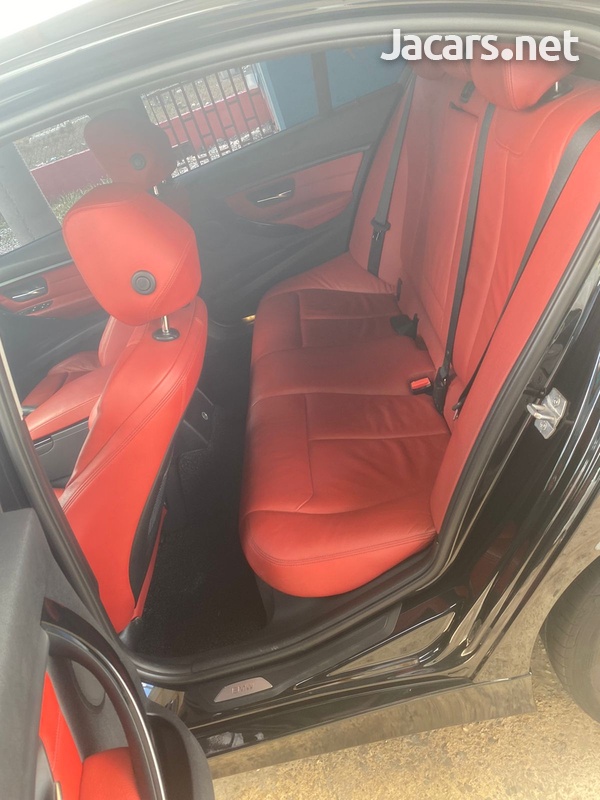 BMW 3-Series 2,0L 2013-8