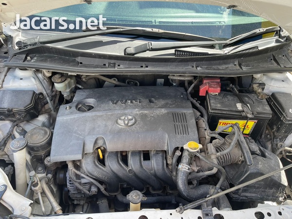 Toyota Fielder 1,6L 2013-9