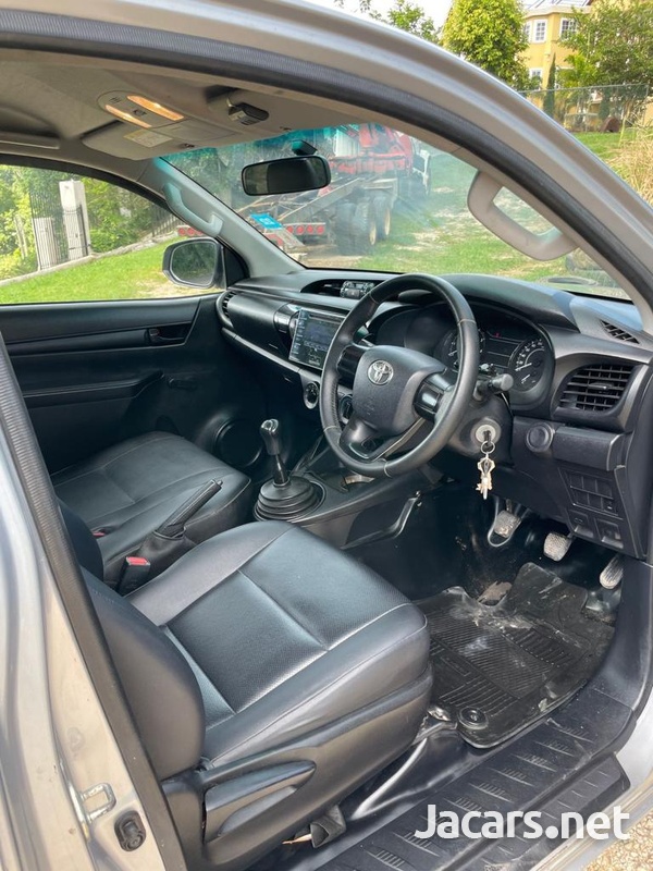 Toyota Hilux 3,0L 2017-4