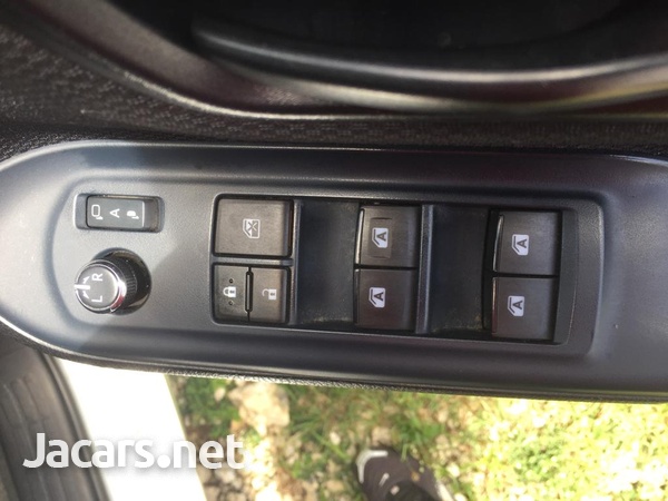 Toyota Voxy 2,0L 2016-9