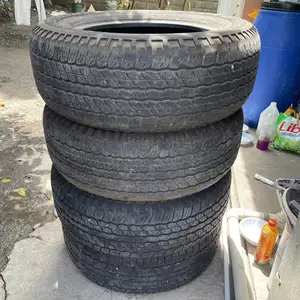 Used tires in excellent condition. These can go on Honda CRV, Saint Catherine