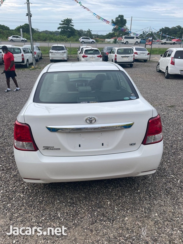 Toyota Axio 1,5L 2013-6