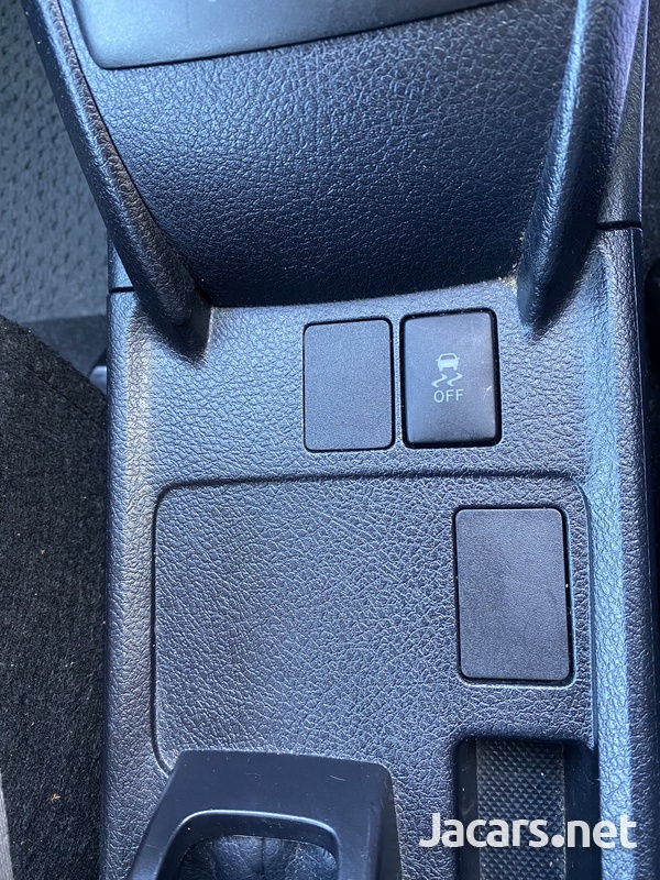 Toyota Axio 1,5L 2016-11
