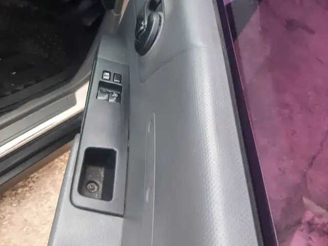 Nissan AD Wagon 1,5L 2013, Saint Catherine - 8