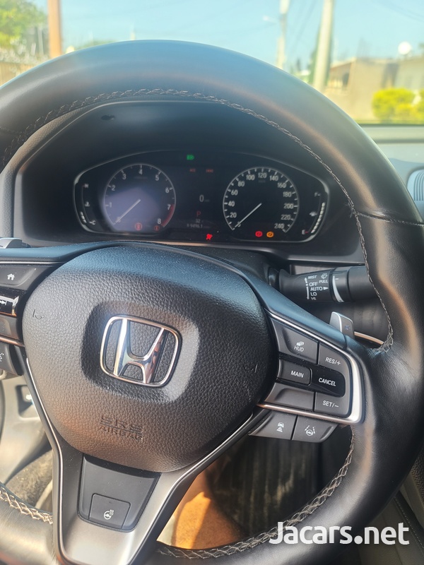 Honda Accord 2,0L 2020-4