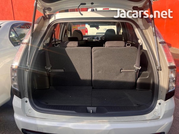 Honda Stream 2,0L 2014-7