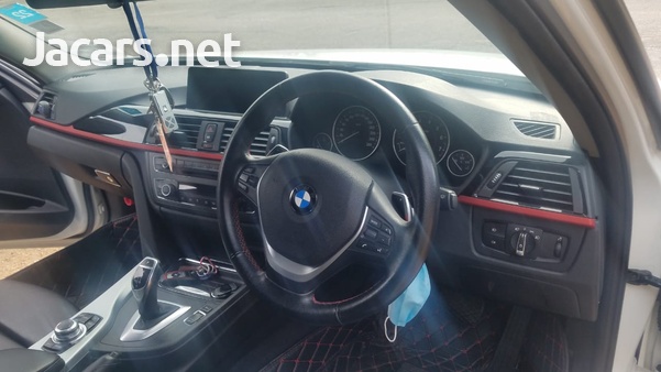 BMW 3-Series 2,0L 2014-10