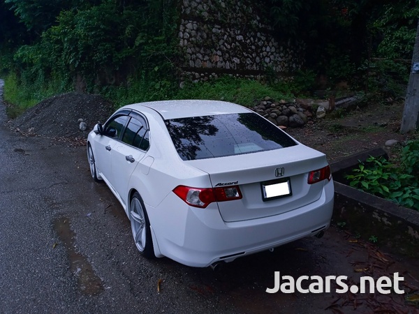 Honda Accord 2,4L 2009-1