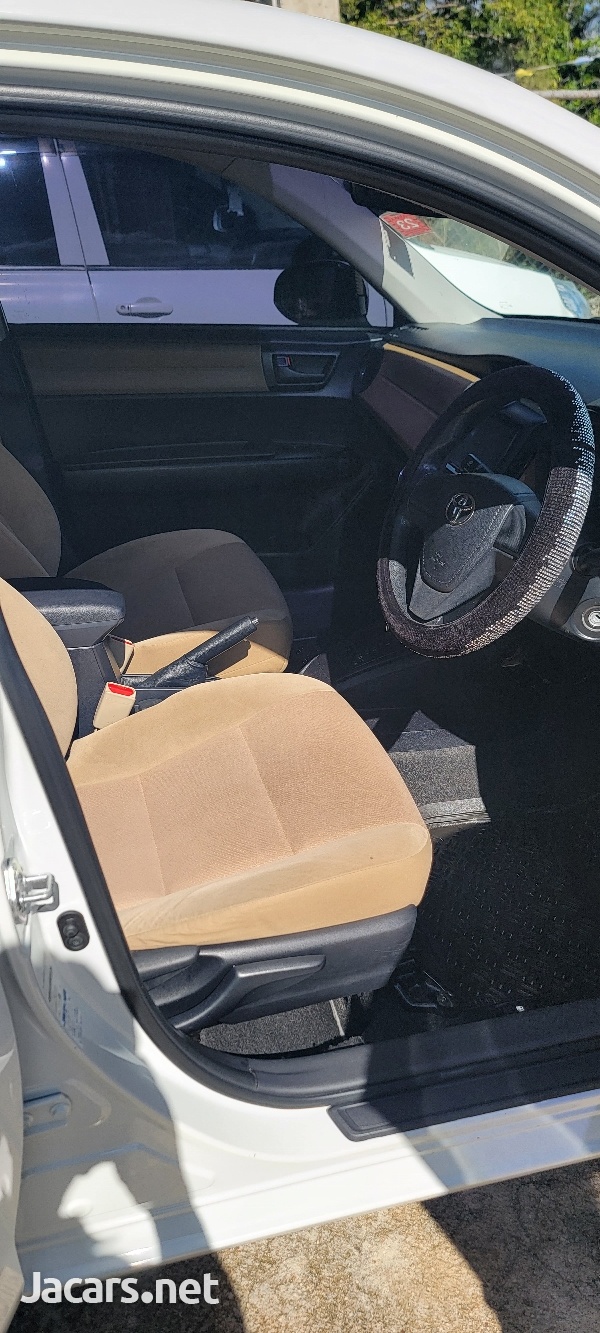Toyota Axio 1,5L 2015-7