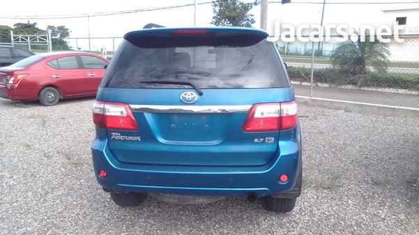 Toyota Fortuner 2,7L 2011-5