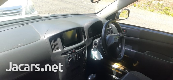 Toyota Probox 1,8L 2012-8