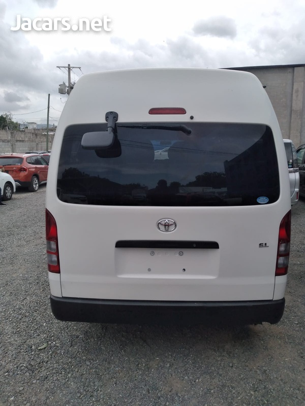 Toyota Hiace 3,0L 2013-3