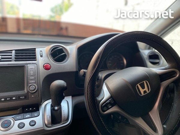 Honda Stream 2,0L 2011-5