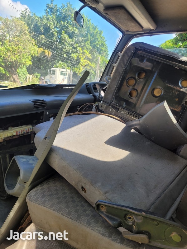 2007 Isuzu glider kit-7