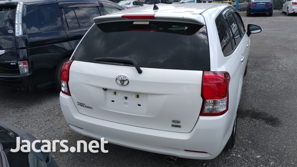 Toyota Fielder 1,8L 2013-4