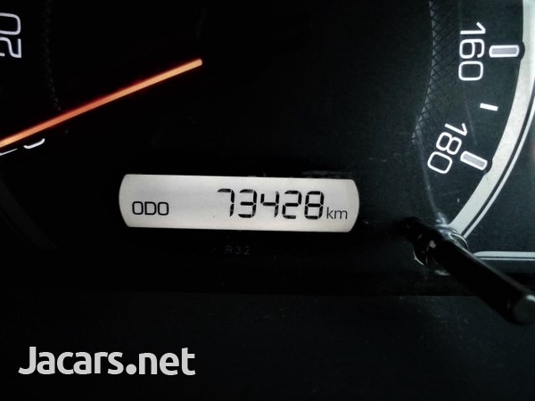 Toyota Voxy 2,0L 2016-12