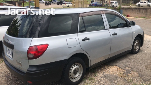 Nissan AD Wagon 1,5L 2012-4