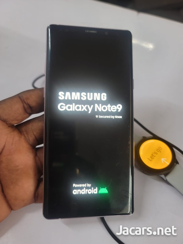Samsung Galaxy Note 9 with gear watch-1