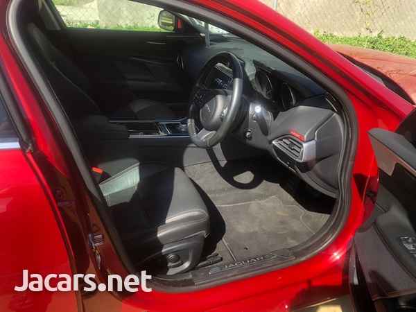 Jaguar XE 2,0L 2015-12