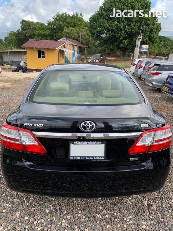 Toyota Premio 2,0L 2014-3