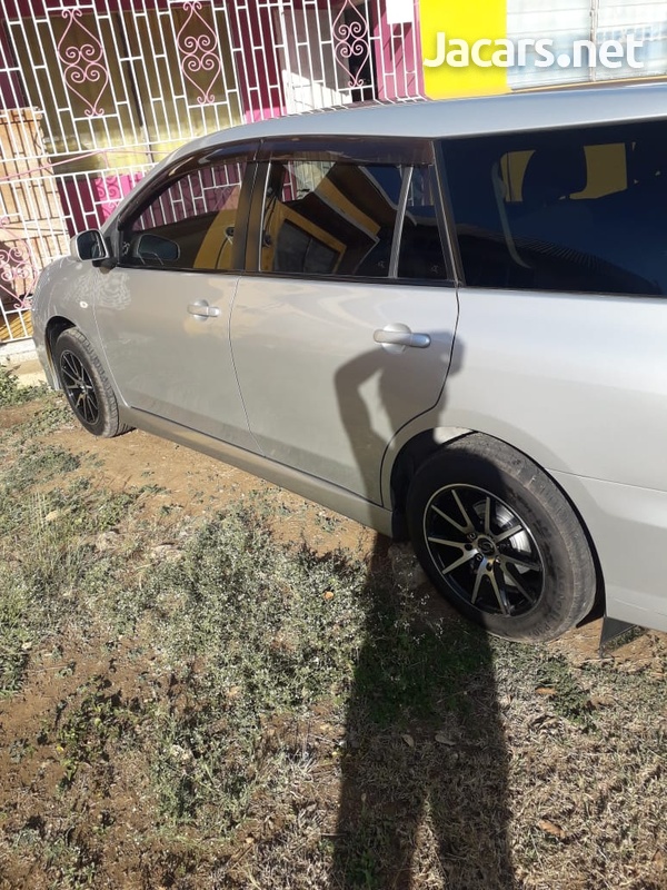 Nissan Wingroad 1,5L 2010-8