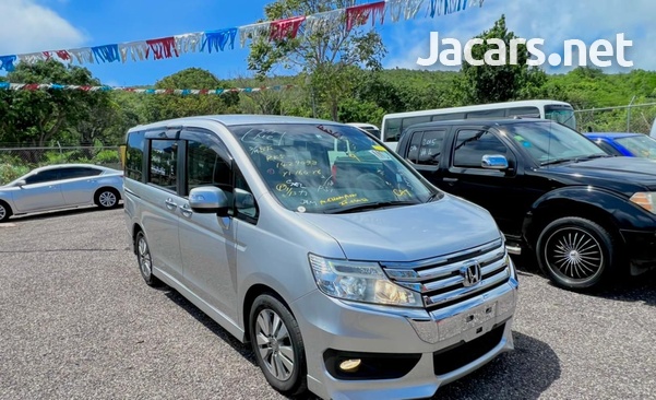 Honda Stepwgn Spada 2,0L 2014-11