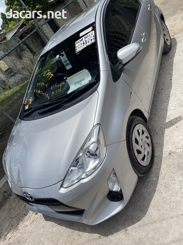 Toyota Aqua 1,5L 2017-1