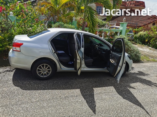 Toyota Yaris 1,6L 2010-8