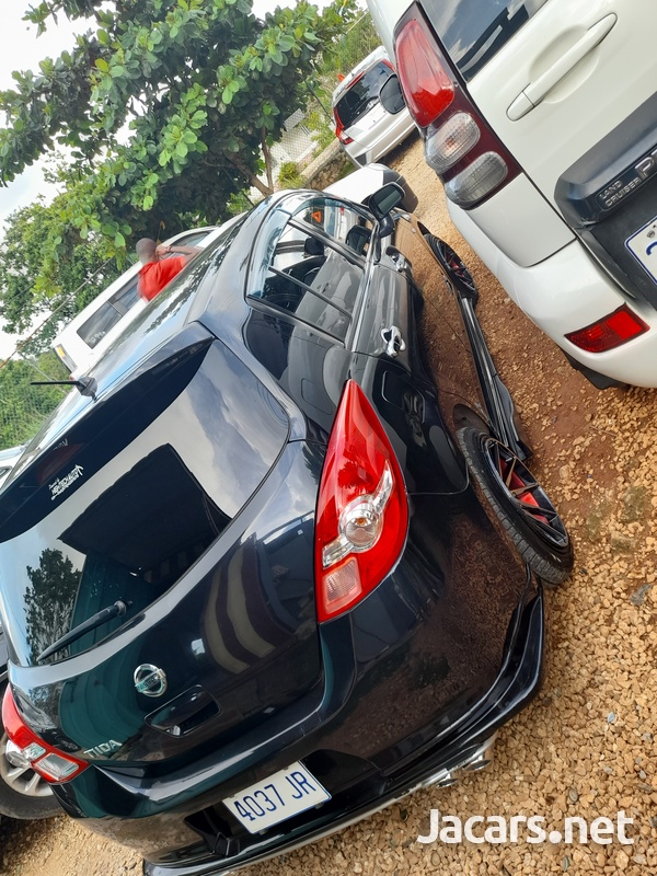 Nissan Tiida 1,5L 2011-5