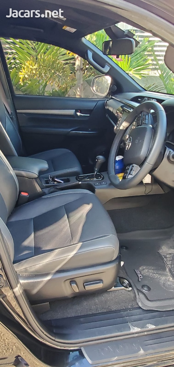 Toyota Hilux 2,8L 2022-3