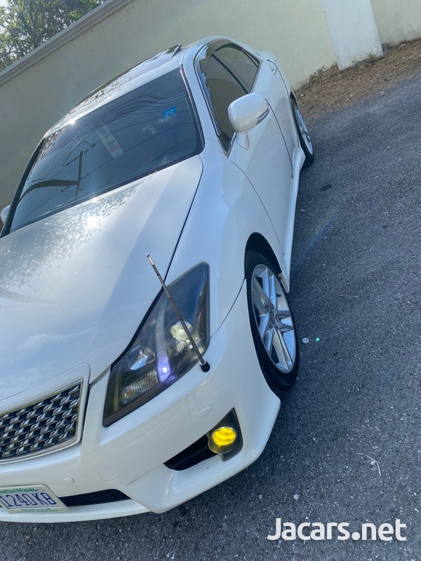 Toyota Crown 3,5L 2011-1