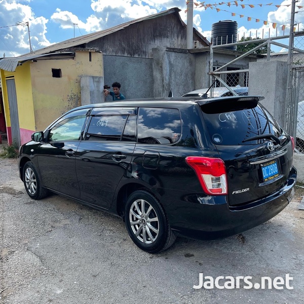 Toyota Fielder 1,5L 2012-4