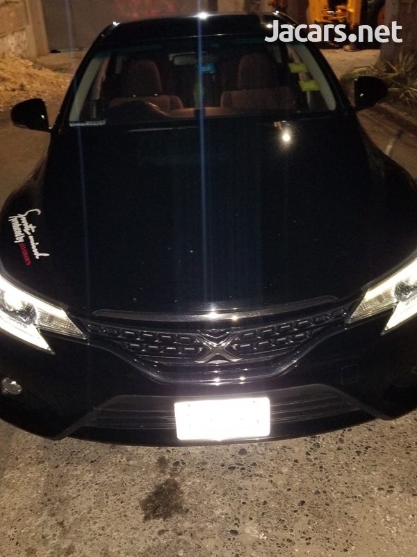 Toyota Mark X 2,5L 2015-1