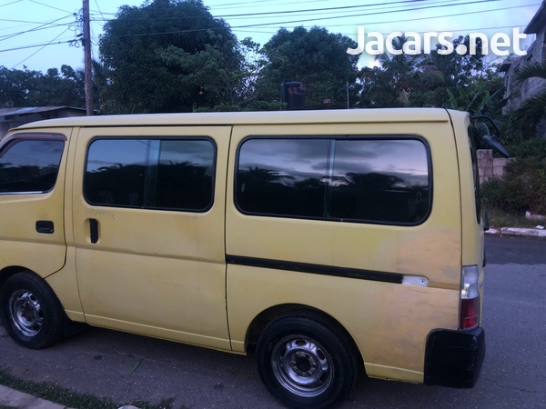 Nissan Caravan 2,5L 2008-4