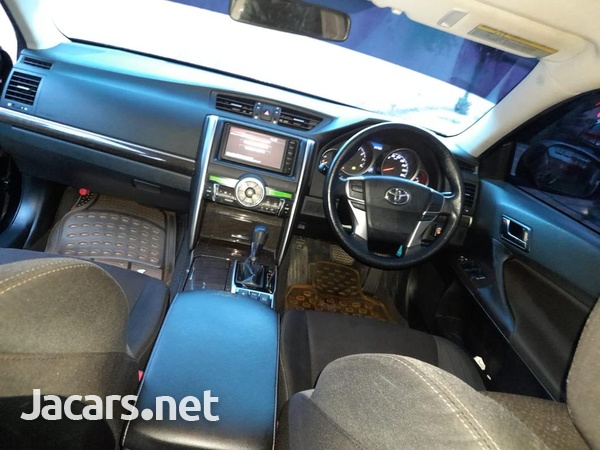 Toyota Mark X 2,5L 2015-9